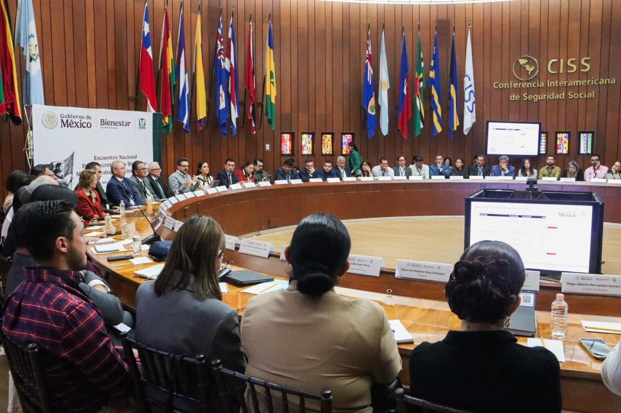 RUIZ URIBE SOSTIENE MESAS DE TRABAJO PARA FORTALECER EN TERRITORIO EL PROGRAMA SALUD CASA POR CASA