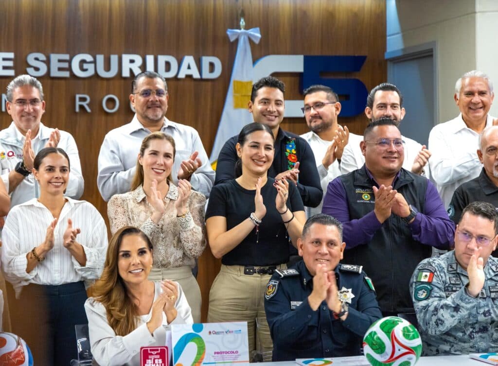Estefanía Mercado y Mara Lezama, acompañadas de autoridades, celebran la instalación del Comité de Seguridad Estatal para la Copa Mundial 2026.