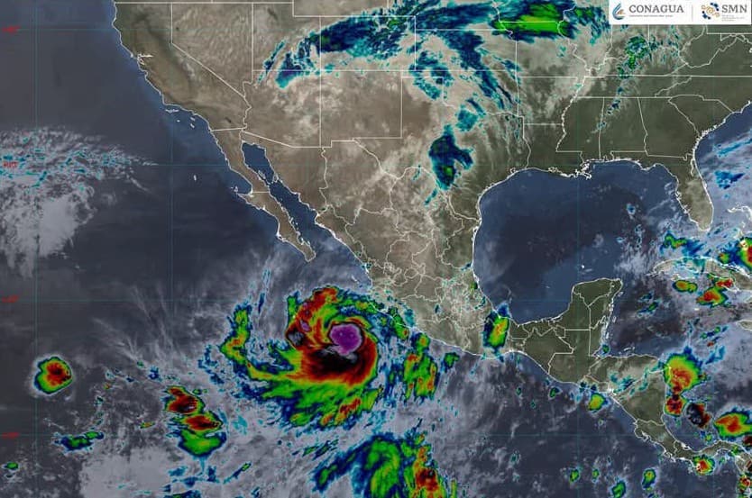 Huracán Rachel intensificándose en el océano Pacífico, afectando el occidente y sur de México con lluvias intensas.