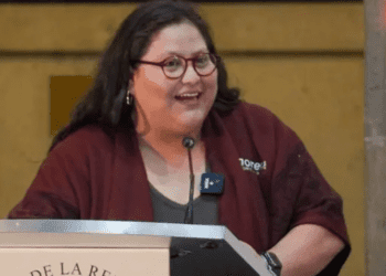 Según estatutos, Citlalli Hernández quedaría al frente de Morena