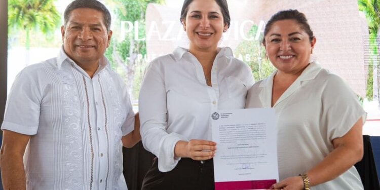 Inicia Estefanía Mercado su programa de obras públicas en Puerto Aventuras