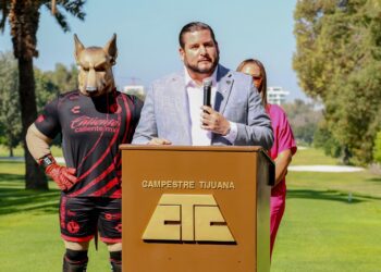 ASISTE ALCALDE ISMAEL BURGUEÑO A TORNEO DE GOLF CON CAUSA POR EL CÁNCER DE MAMA Y APOYO A LA EDUCACIÓN