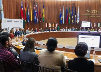 RUIZ URIBE SOSTIENE MESAS DE TRABAJO PARA FORTALECER EN TERRITORIO EL PROGRAMA SALUD CASA POR CASA