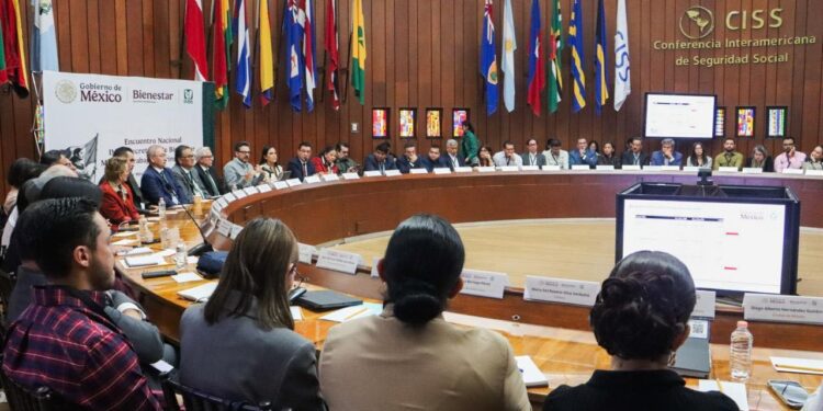 RUIZ URIBE SOSTIENE MESAS DE TRABAJO PARA FORTALECER EN TERRITORIO EL PROGRAMA SALUD CASA POR CASA