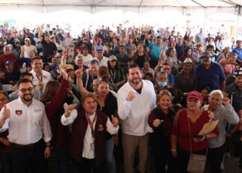Presenta Ismael Burgueño a la nueva secretaria de Bienestar ante la comunidad de la Delegación Sánchez Taboada