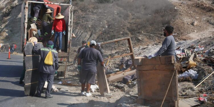 Realiza Gobierno Municipal labores de mantenimiento urbano que benefician a cerca de 30 mil tijuanenses