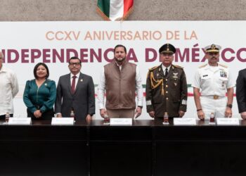 Encabeza Ismael Burgueño ceremonia conmemorativa por el 215 Aniversario de la Independencia de México