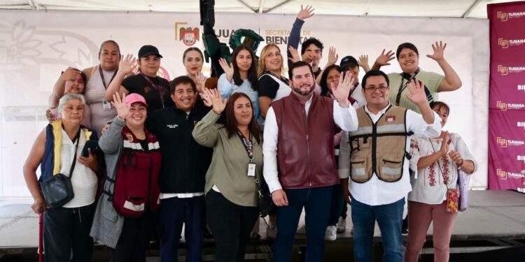 Acerca Gobierno de Ismael Burgueño apoyos y servicios a la colonia Lázaro Cárdenas con la Jornada de Bienestar