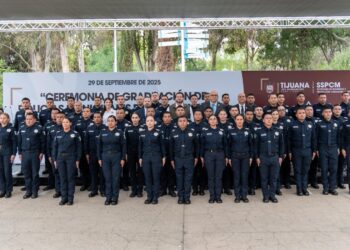Toma protesta Ismael Burgueño a 53 nuevos elementos que se integran a la Policía Municipal de Tijuana